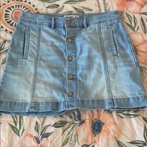 Abercrombie button front light wash jean skirt
